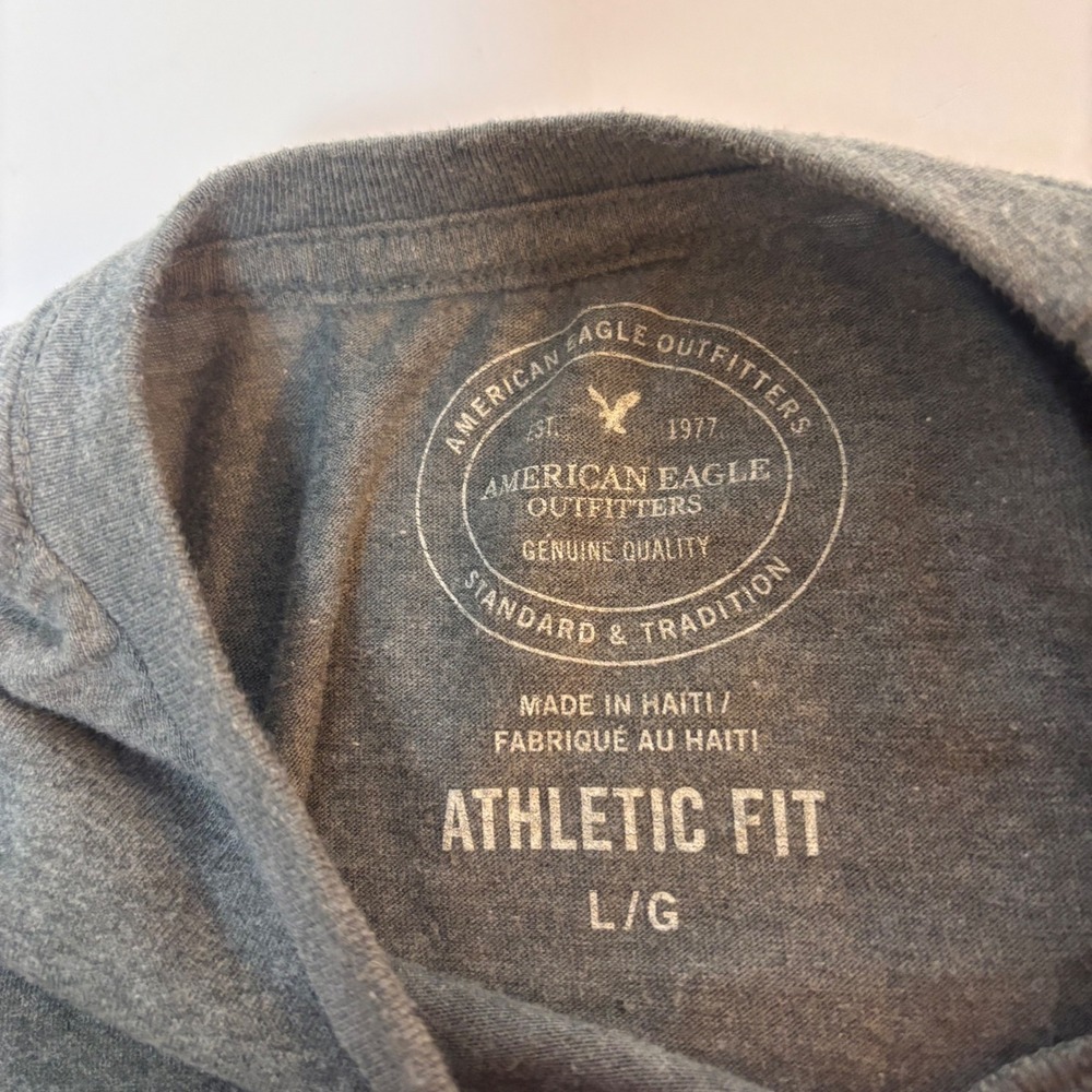 American‎ Eagle Men Athletic Fit NYC Skyline Graphic T Washed Out L Urban Grunge - Picture 3 of 5